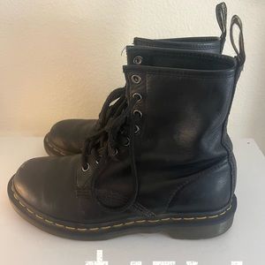 doc martens women’s size 8